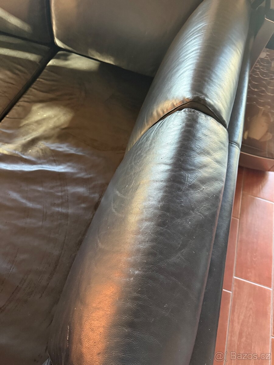 Kožený gauč černý - 3
