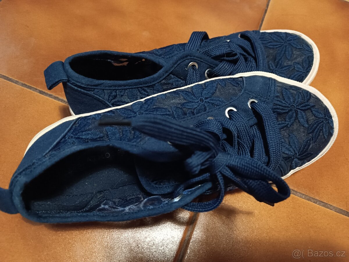 Tenisky, kecky krajkové modré dívčí 38 - 3