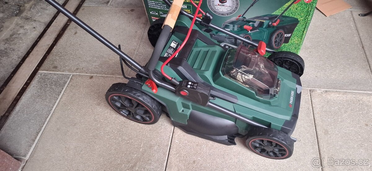Nová AKU sekačka na trávu Parkside - 3
