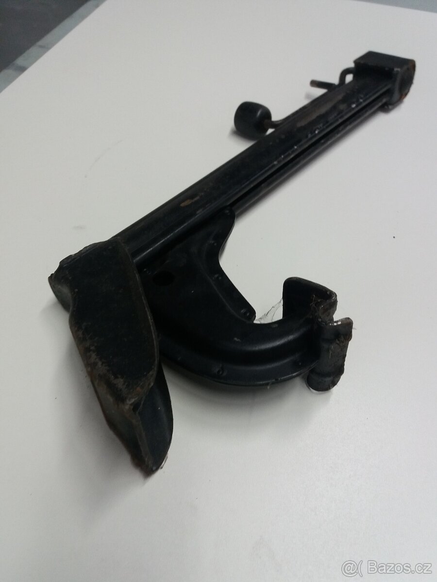 BMW E21 E10 E12 - M10 - Náhradní Díly 1 - 3