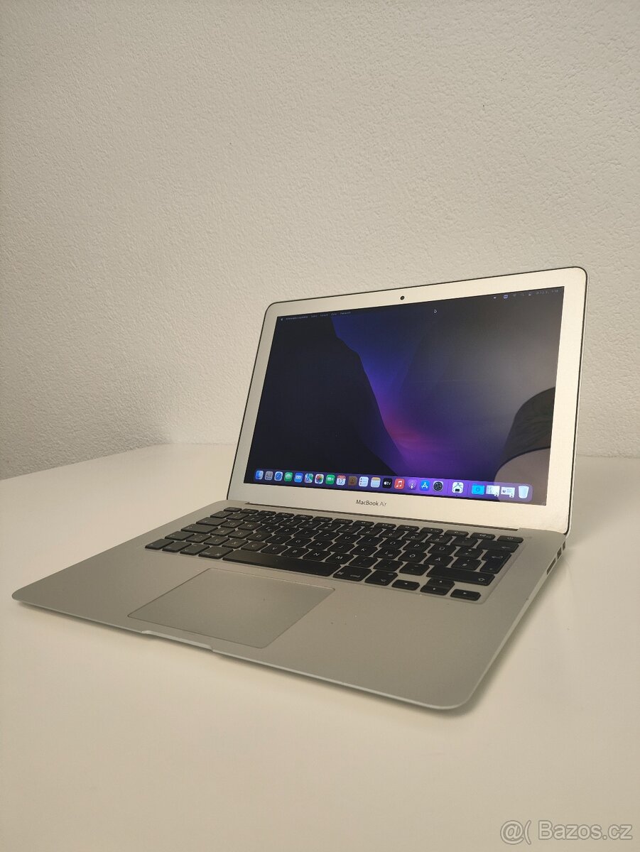 MacBook Air 2017 | i5 • 8GB • 256GB SSD - 3