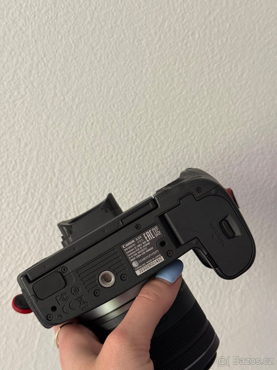 Canon EOS R - 3