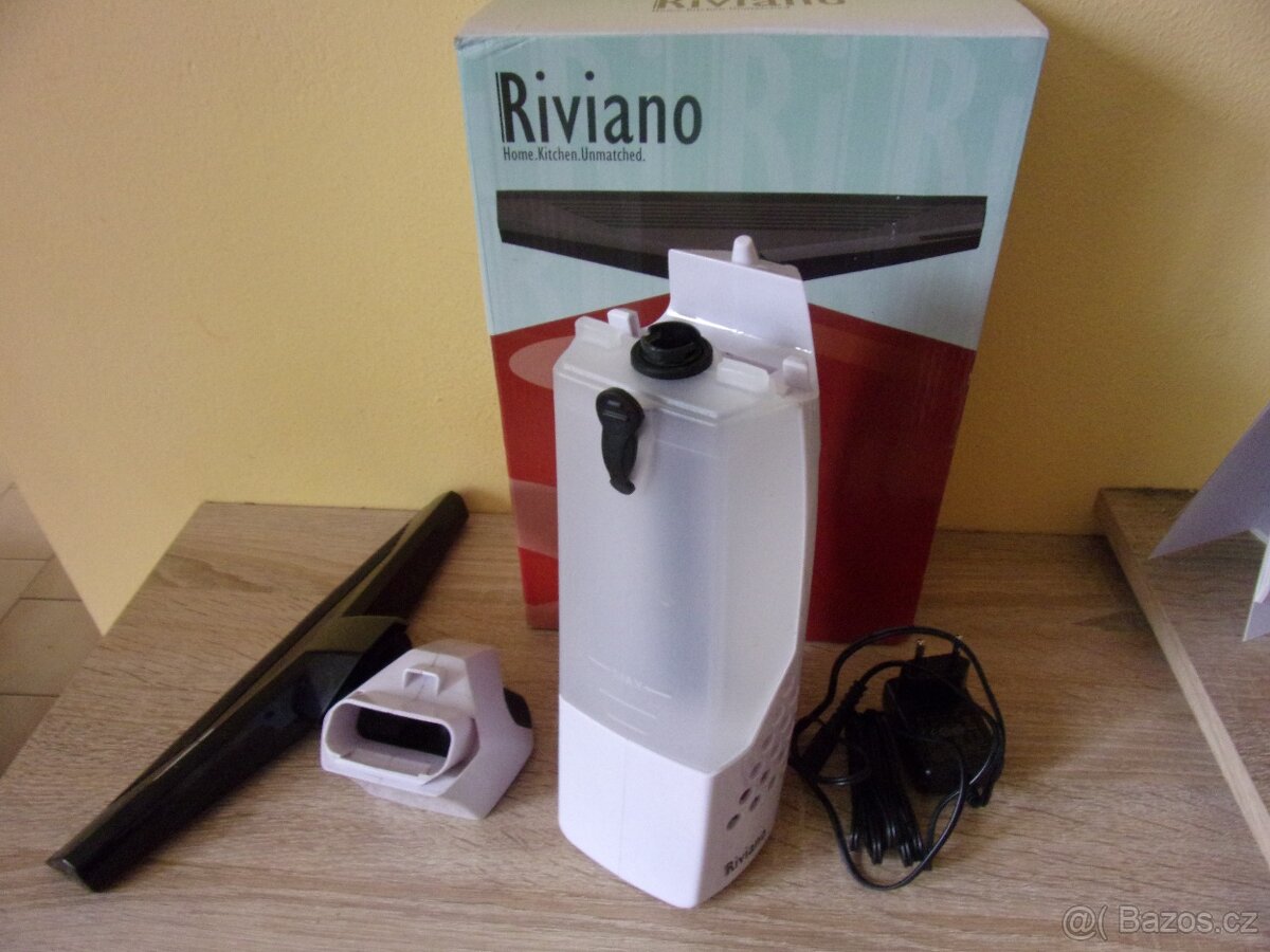 Prodám Čistič skel (vysavač) Riviano - 3