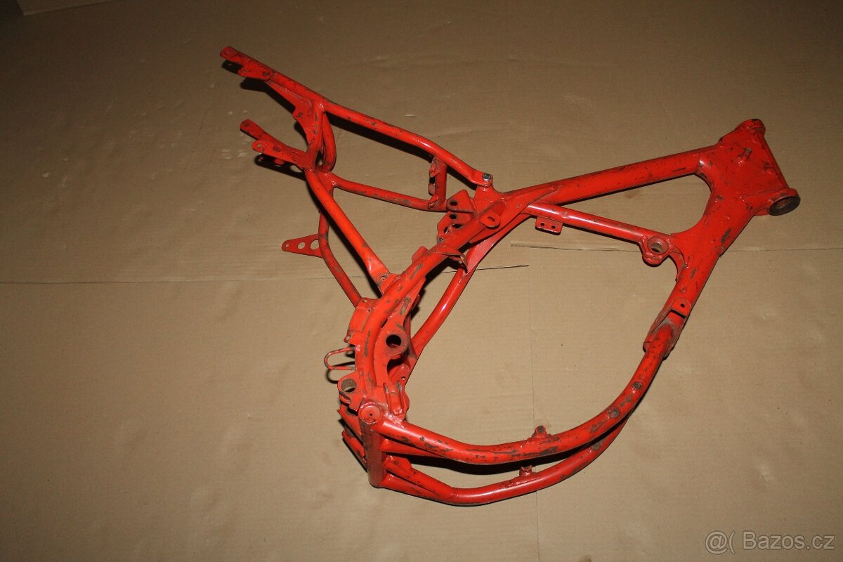 ČZ 125/519 Rám, nádrž , molitan sedla a další díly - 3