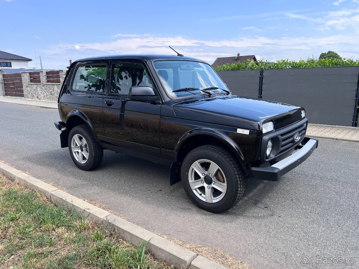 Lada Niva, 4x4 Luxe Klimatizace 2025 r.v. - 3