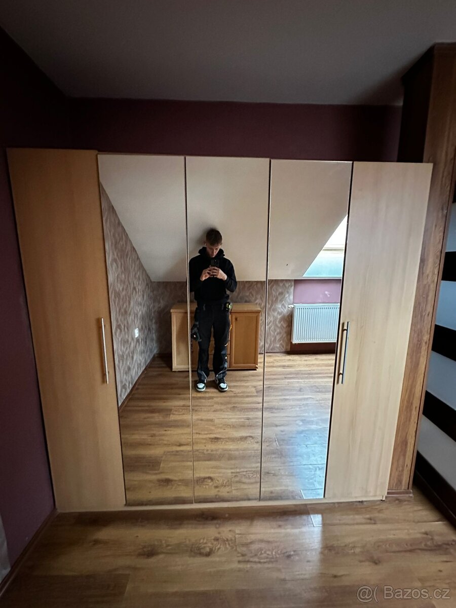 Prodám šatní skříň - 3