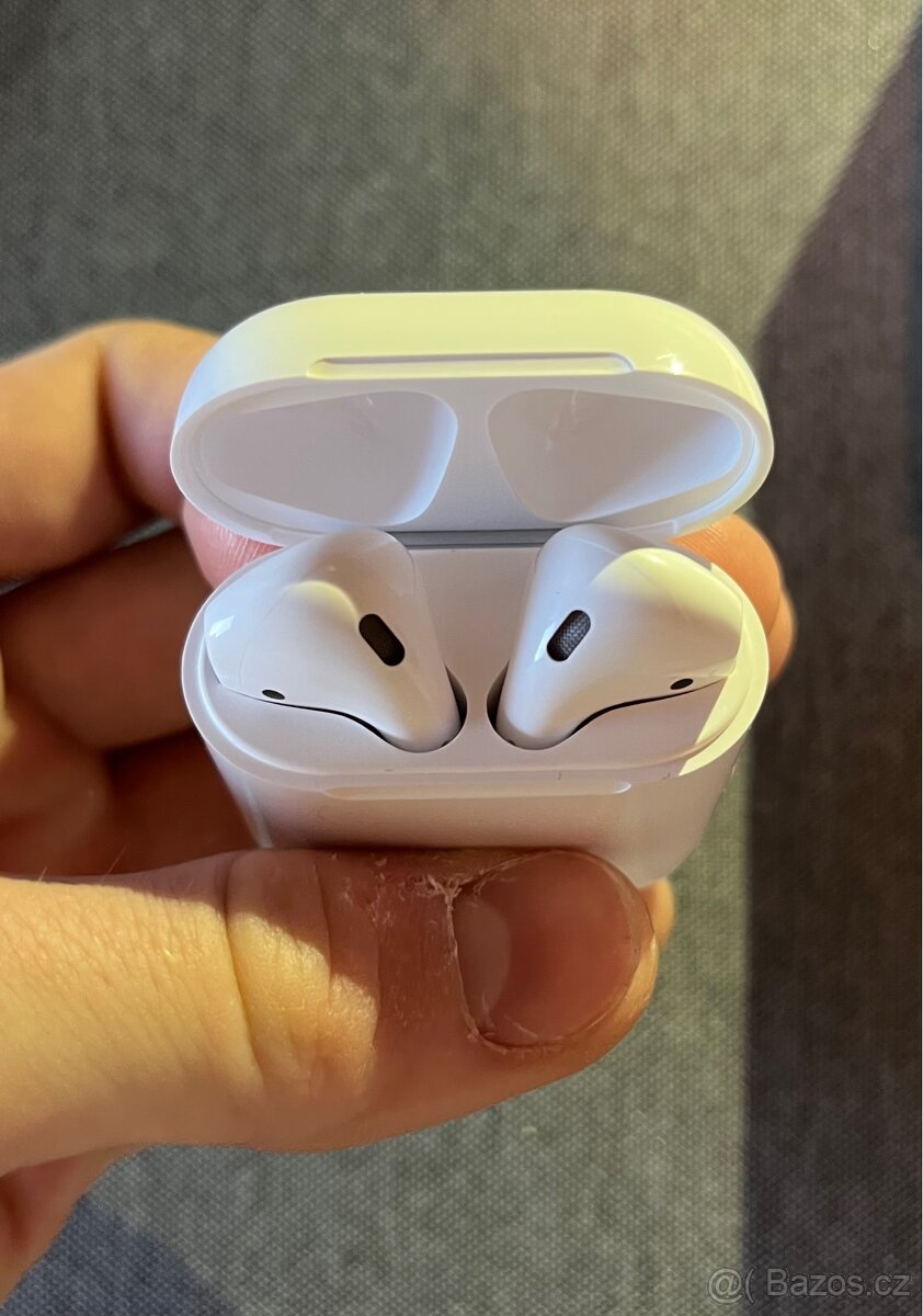 Sluchátka apple airpods 2.generace - 3