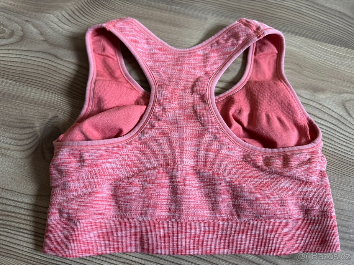 Pěkná sportovní podprsenka - 3