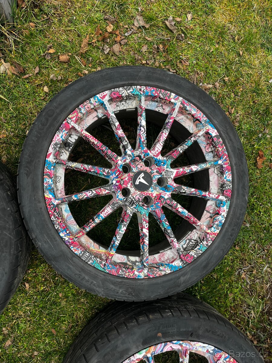 Al kola Tesla 3 19" - 3