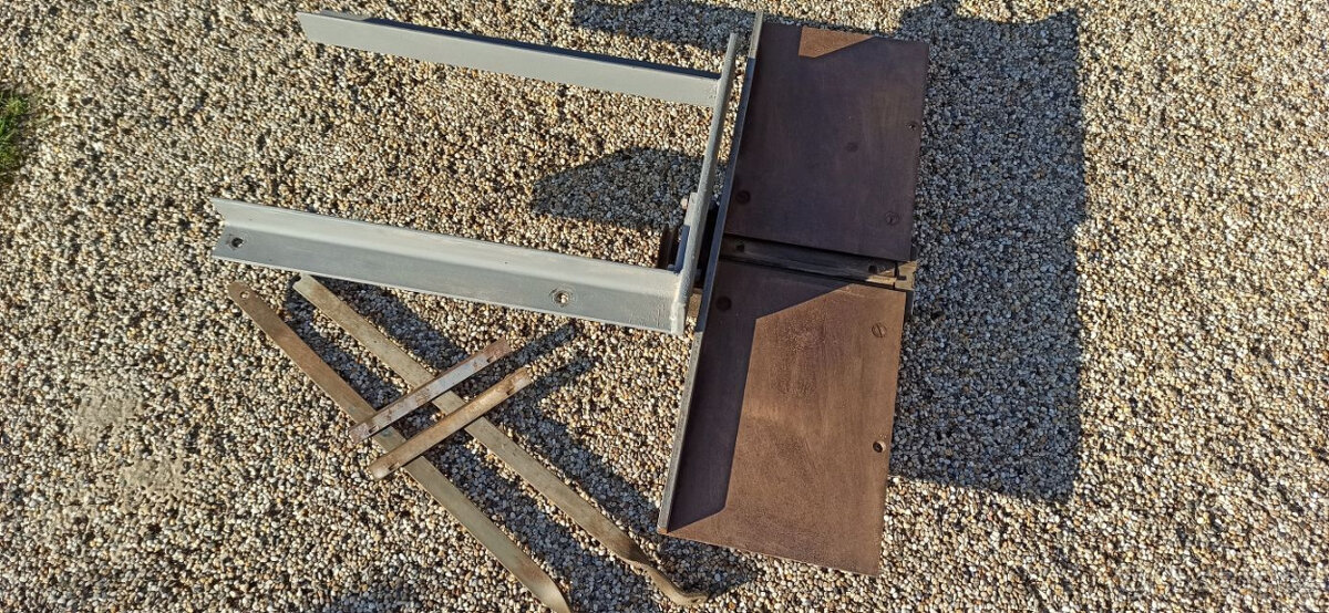 Hoblovací zařízení. - 3