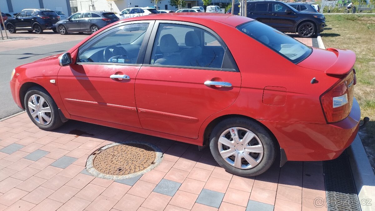 Kia Cerato 1.6 Sedan - 3