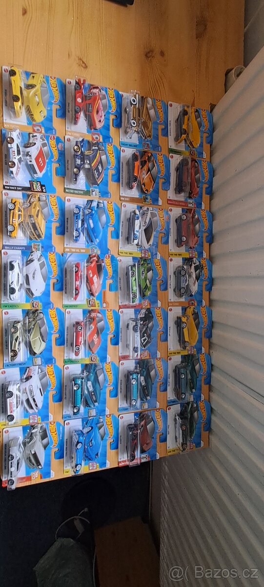 Hot Wheels - 3