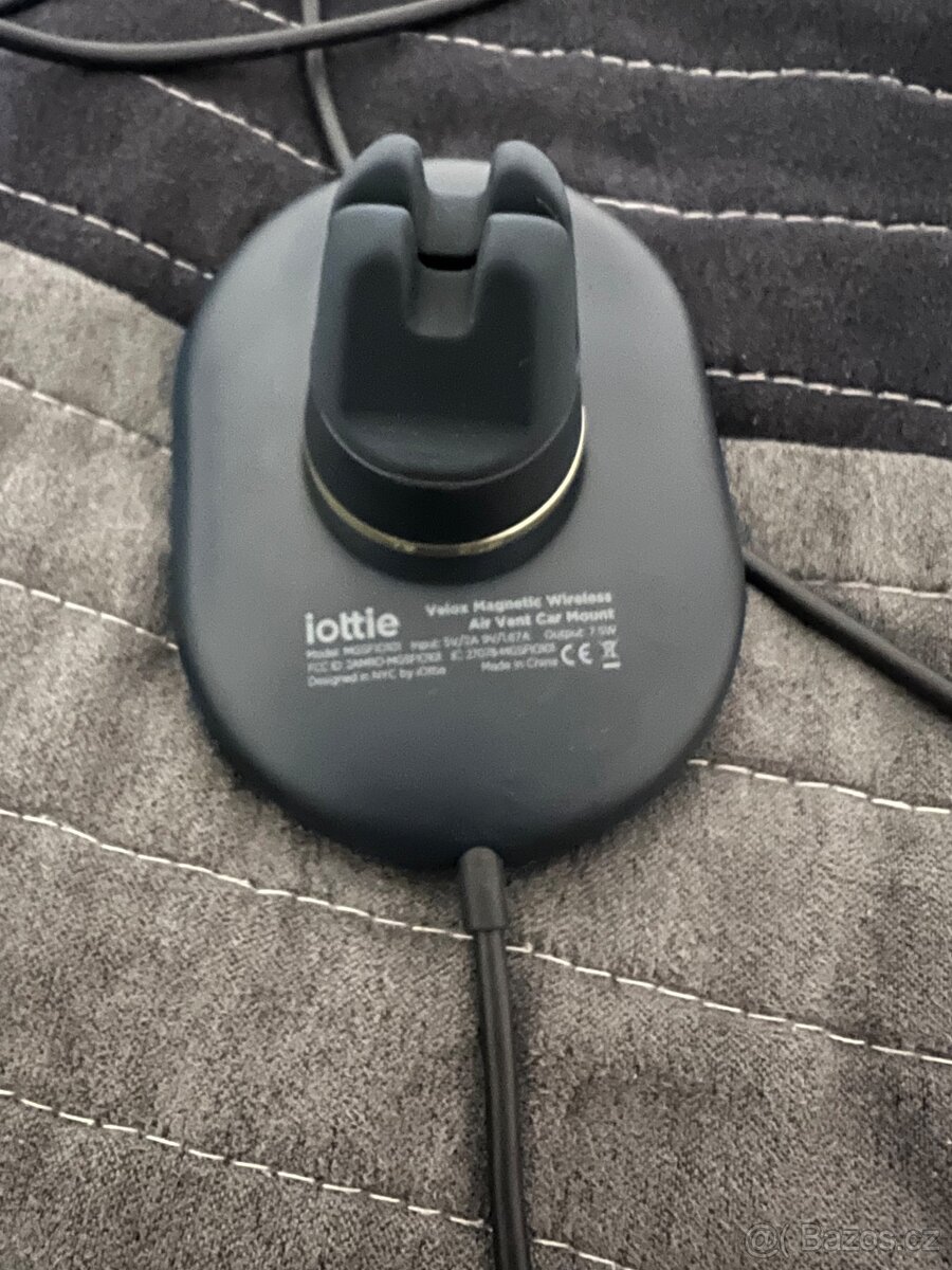 iOttie Velox MagSafe Magnetic Wireless Air Vent Mount - 3