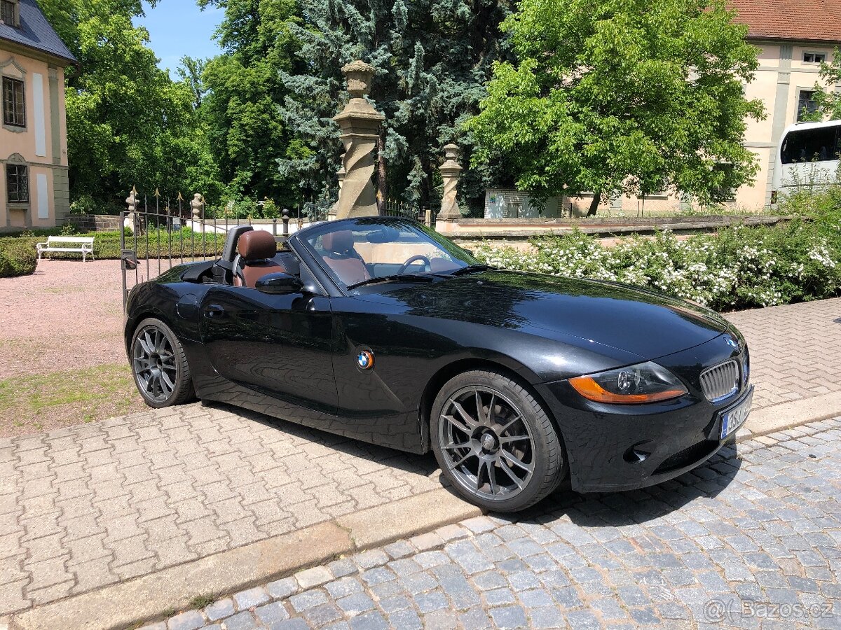 BMW Z4 e85 cabrio 2004 zajímavý interiér 2,5 141kw 6ti válec - 3
