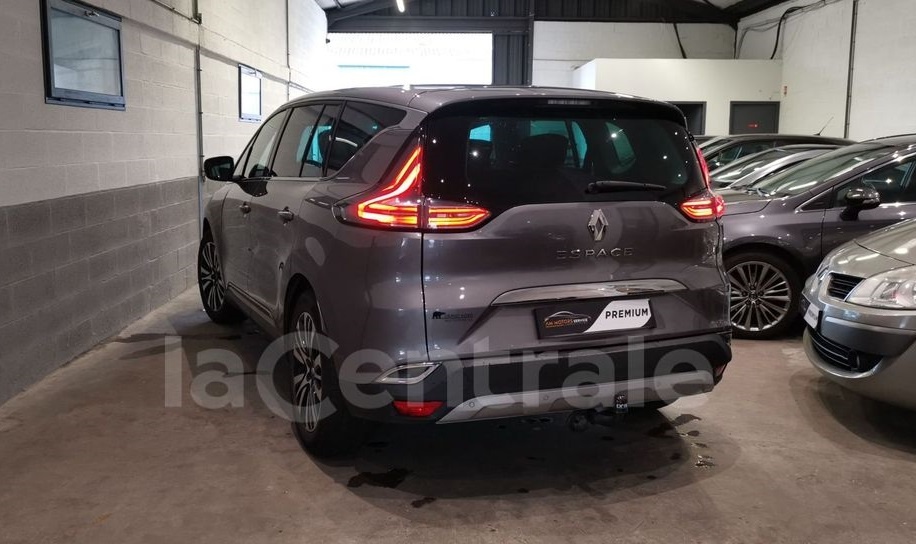 RENAULT Espace V dCi 160 INITIALE PARIS EDC 7 míst 2018 - 3