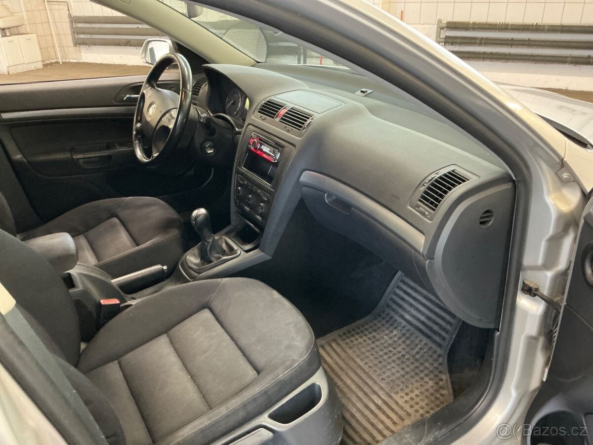 Škoda Octavia 2.0TDI 103Kw Elegance - 3