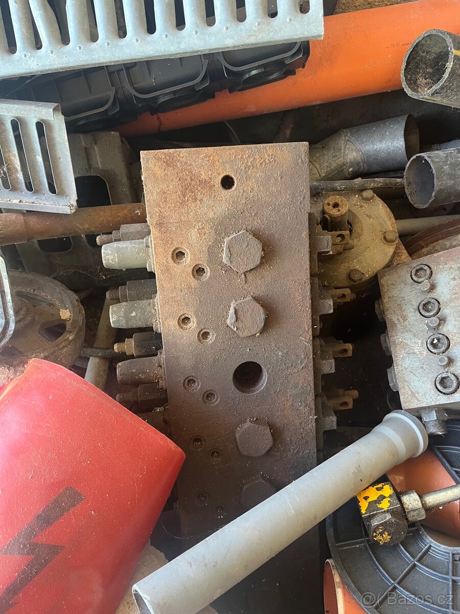 Dh 112,113,Poclain - 3