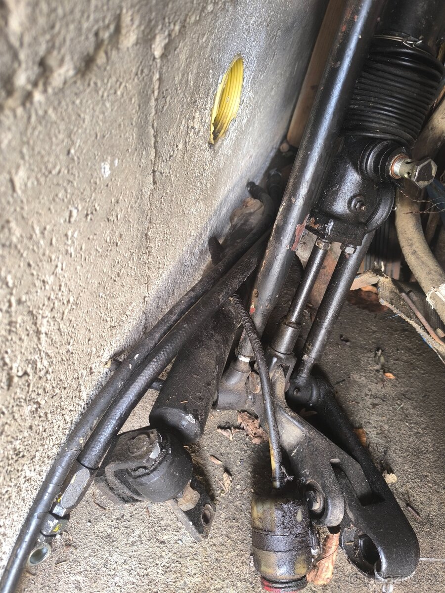 Posilovač řízení zetor uř 1 - 3