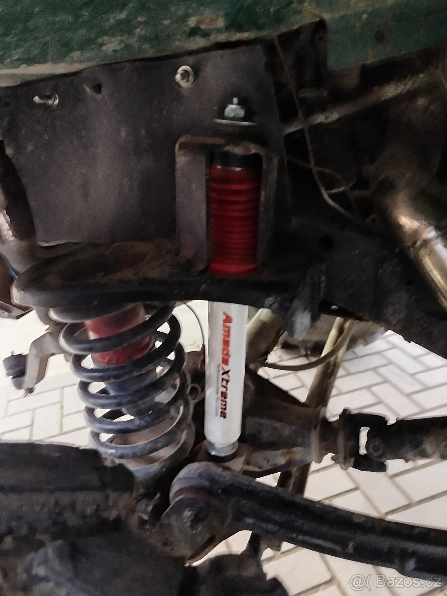 Nissan Terrano 2 - 3