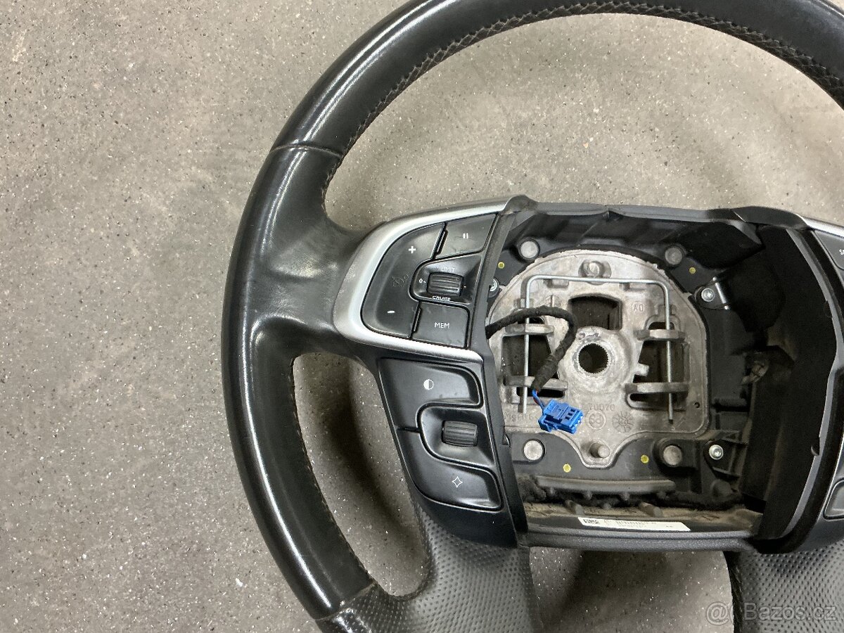 Citroen C4 - volant. Model 2012 - 3