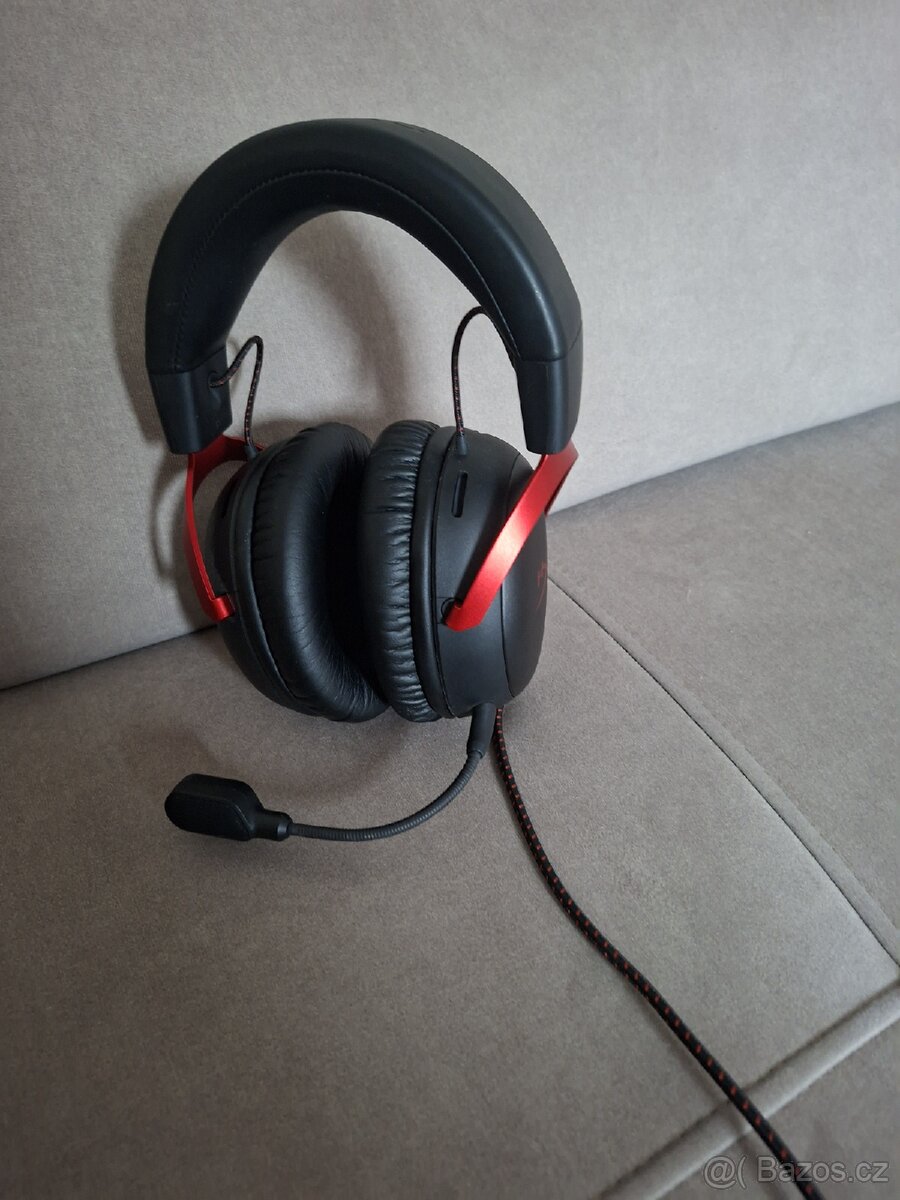 HyperX Cloud III - 3
