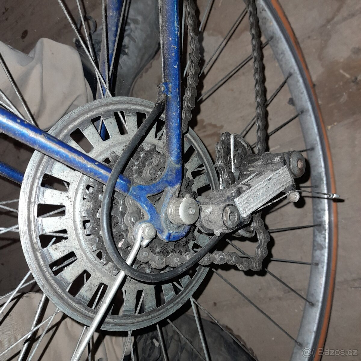 Závodní kolo favorit - 3