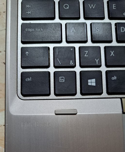 HP EliteBook 8570p/ Core i7 / 8 GB / SSD 240GB/ WIN 11 PRO - 3