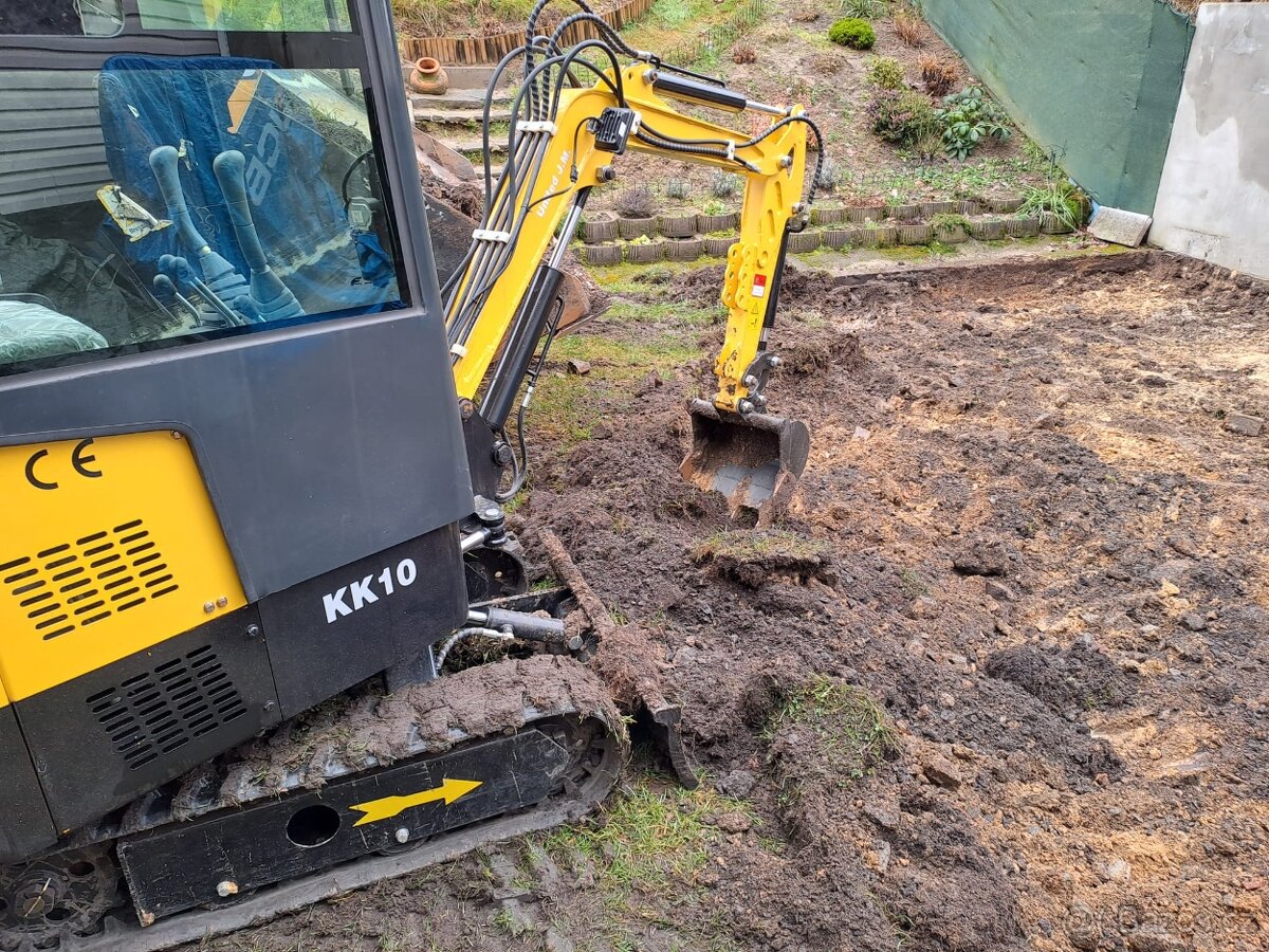 Minibagr 1t KK10 - 3