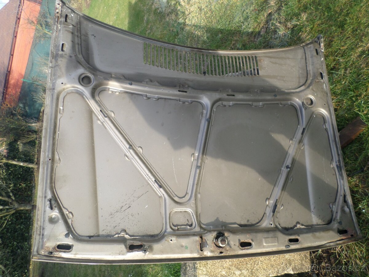 Prodám přední kapotu na Fiat UNO do r.89 - 3