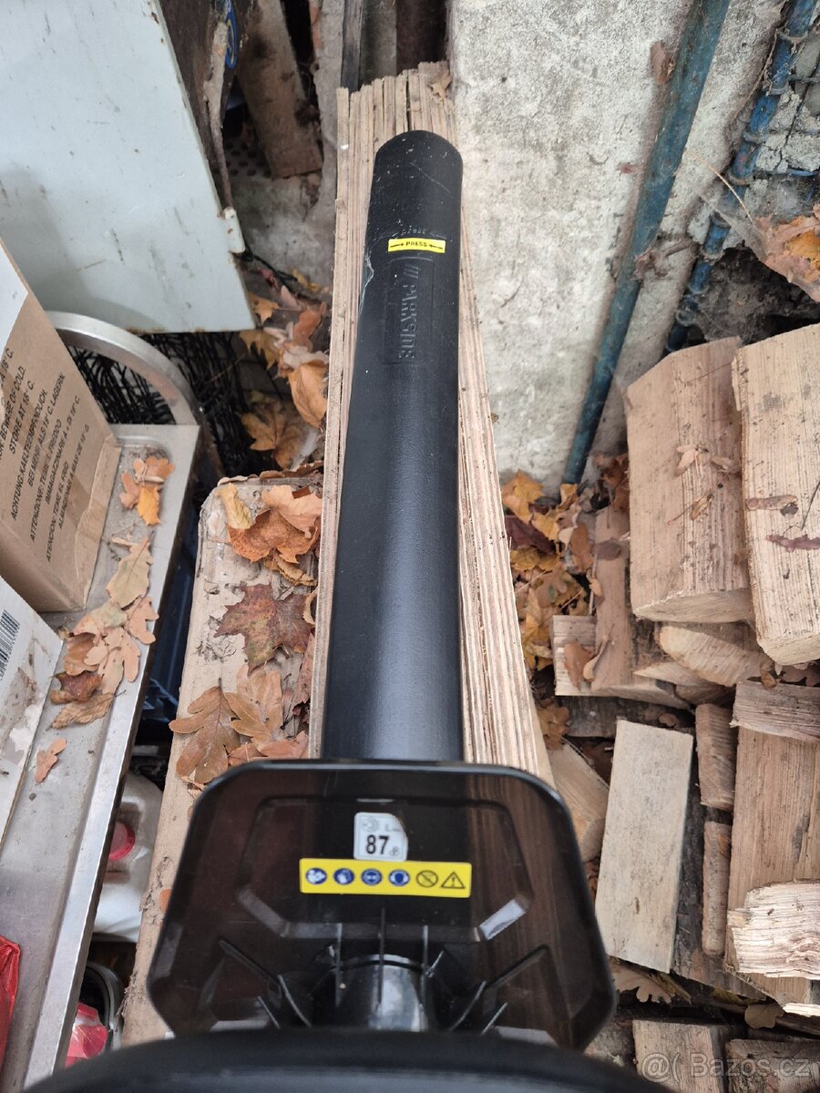 Parkside AKU nůžky na živý plot - 3