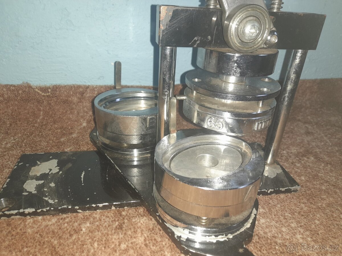 Lis button maker - 3