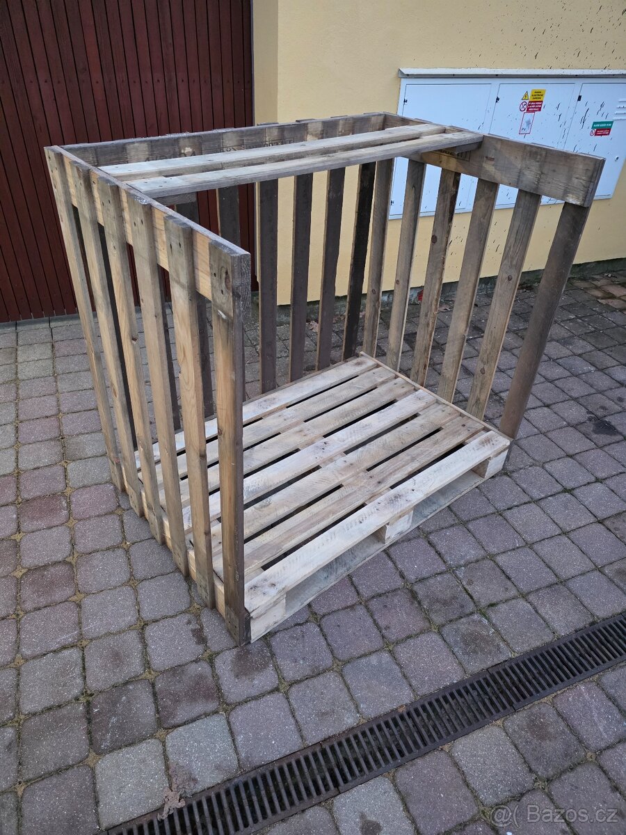 Dřevěný dřevník - 3