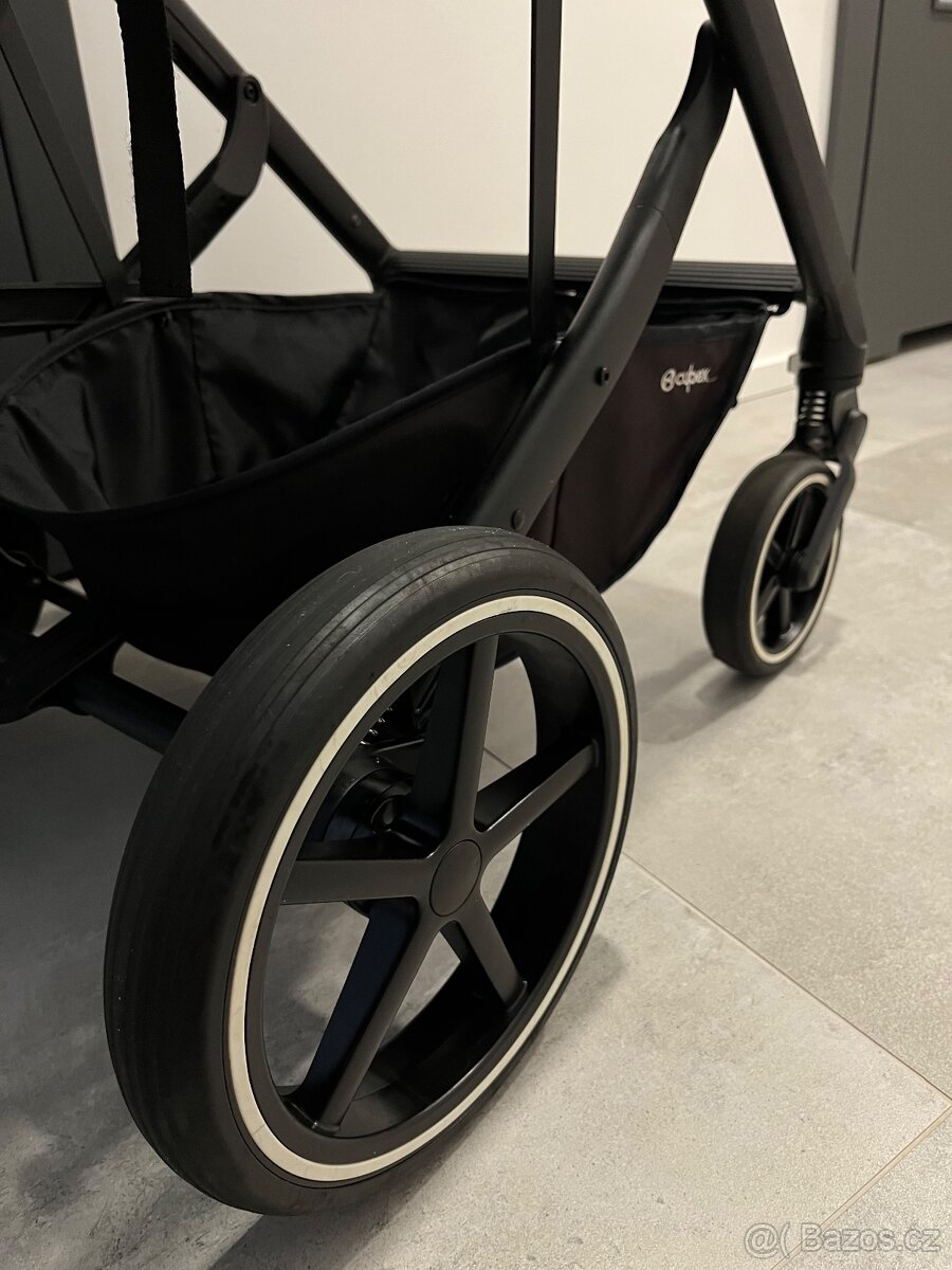 Cybex Eos Lux Black - 3