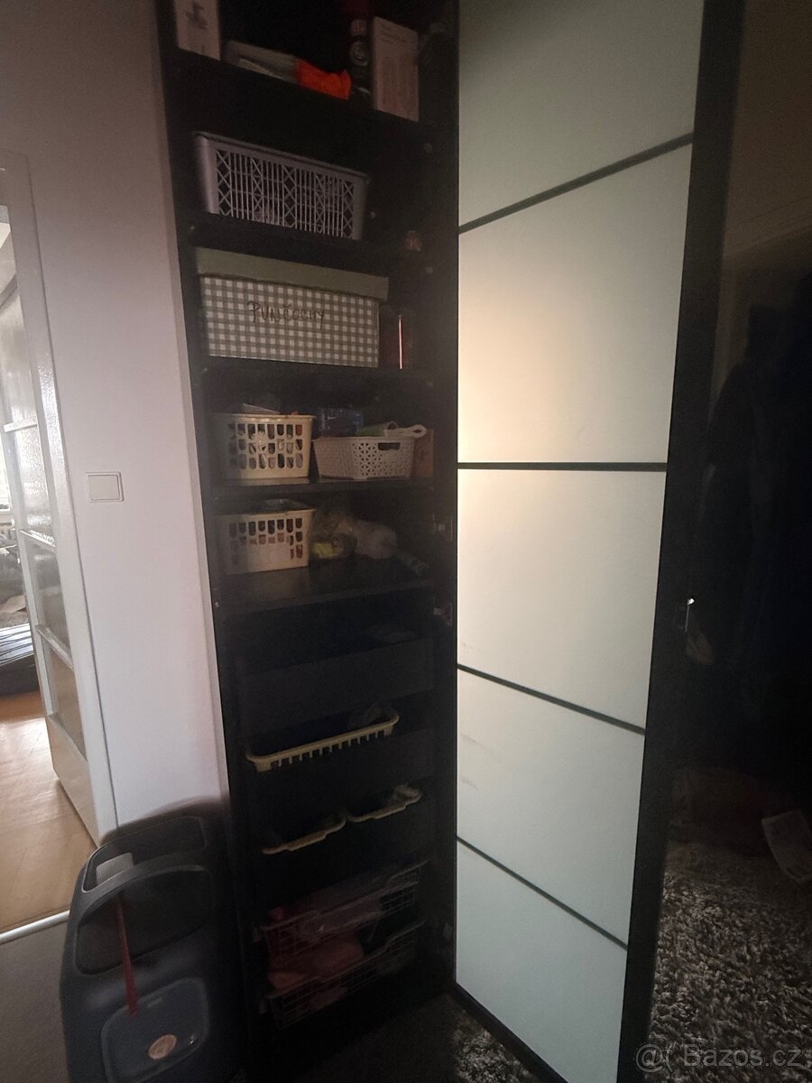 Sestava skříní Ikea Pax - 3