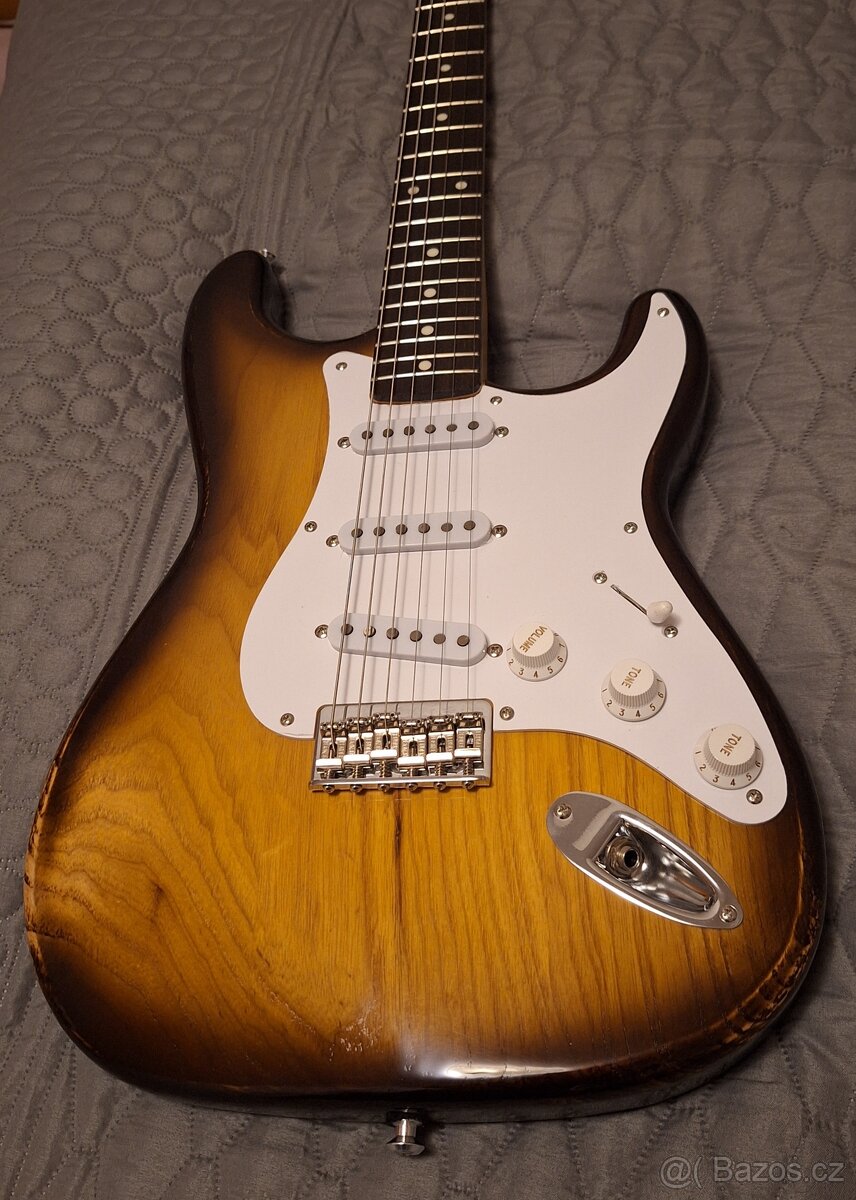 prodám kytaru Stratocaster - 3