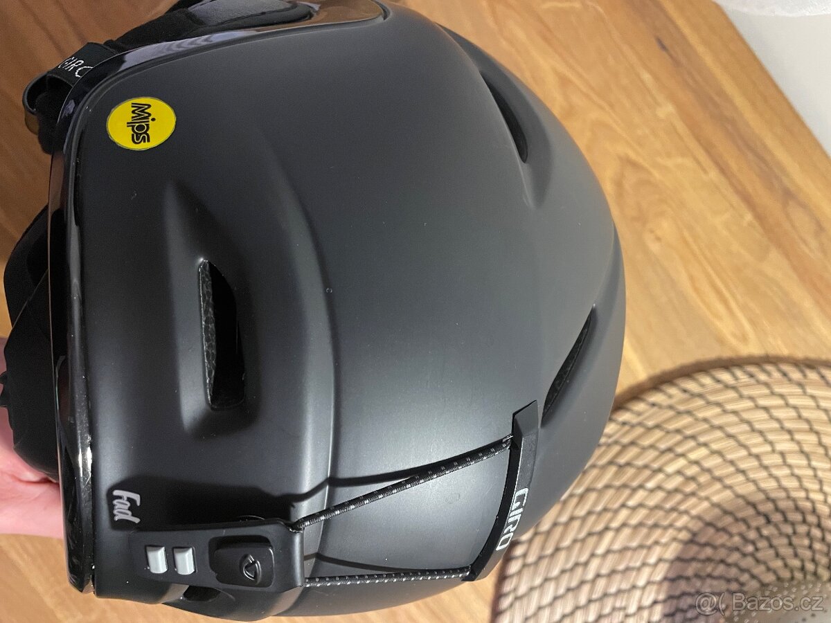 Helma lyžařská Giro - 3