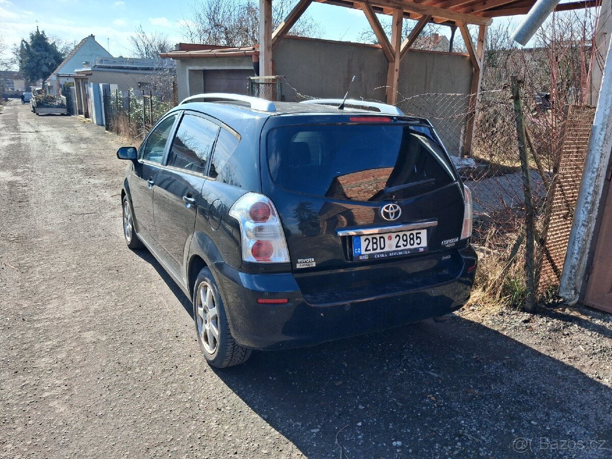 Toyota Corolla Verso - 3