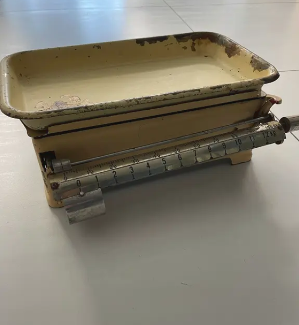 Stará kuchyňská váha - 3