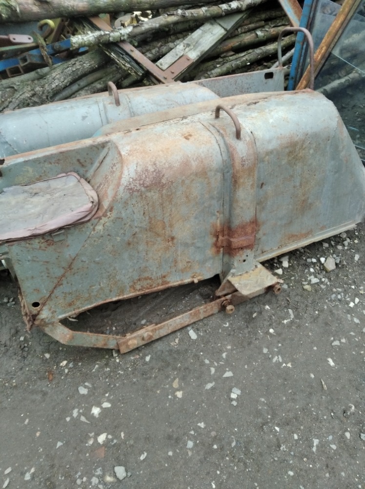 Prodám blatníky na ZETOR25 - 3