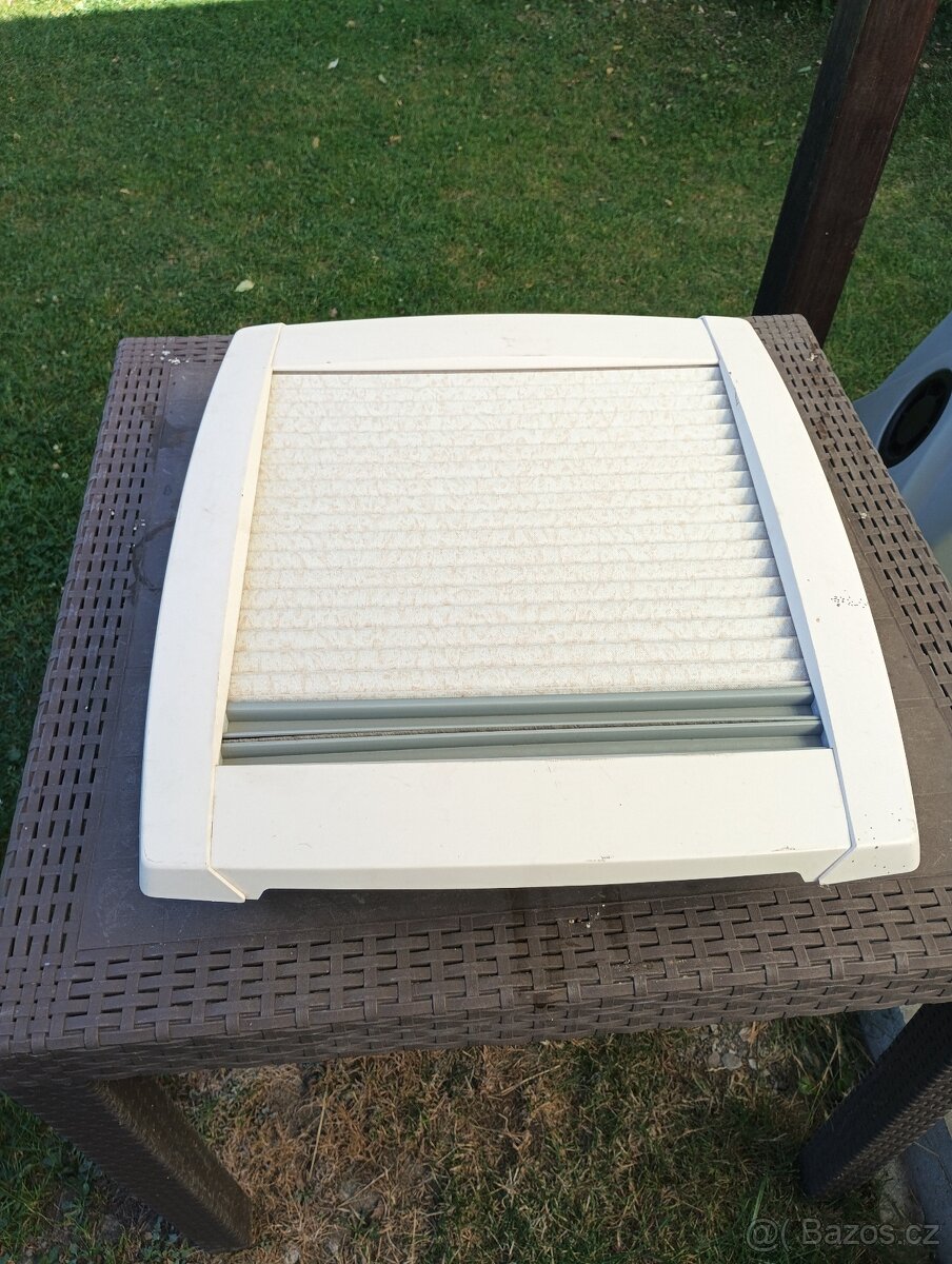 Střešní okno do karavanu - 3