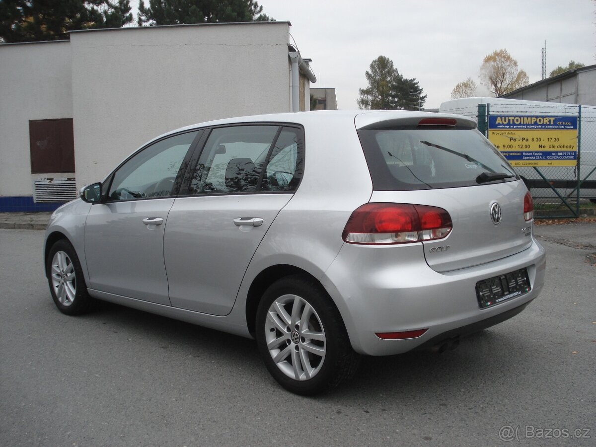 Volkswagen Golf 2.0 TDi 4 MOTION HIGHLINE - 3