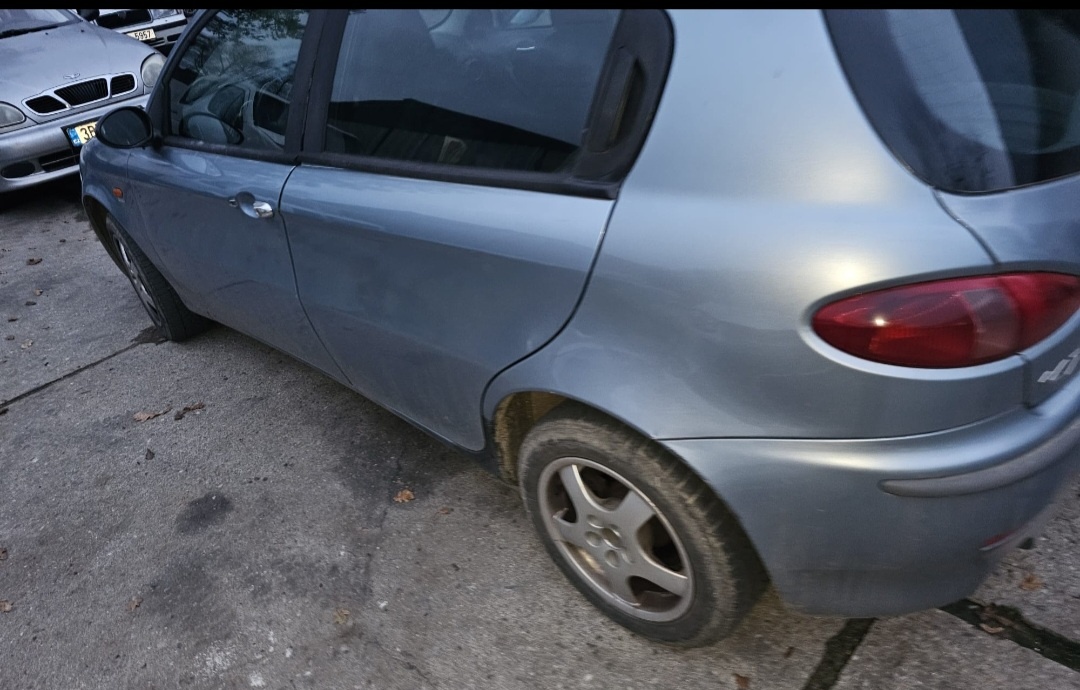 Alfa romeo 147 1.9 jtd - 3