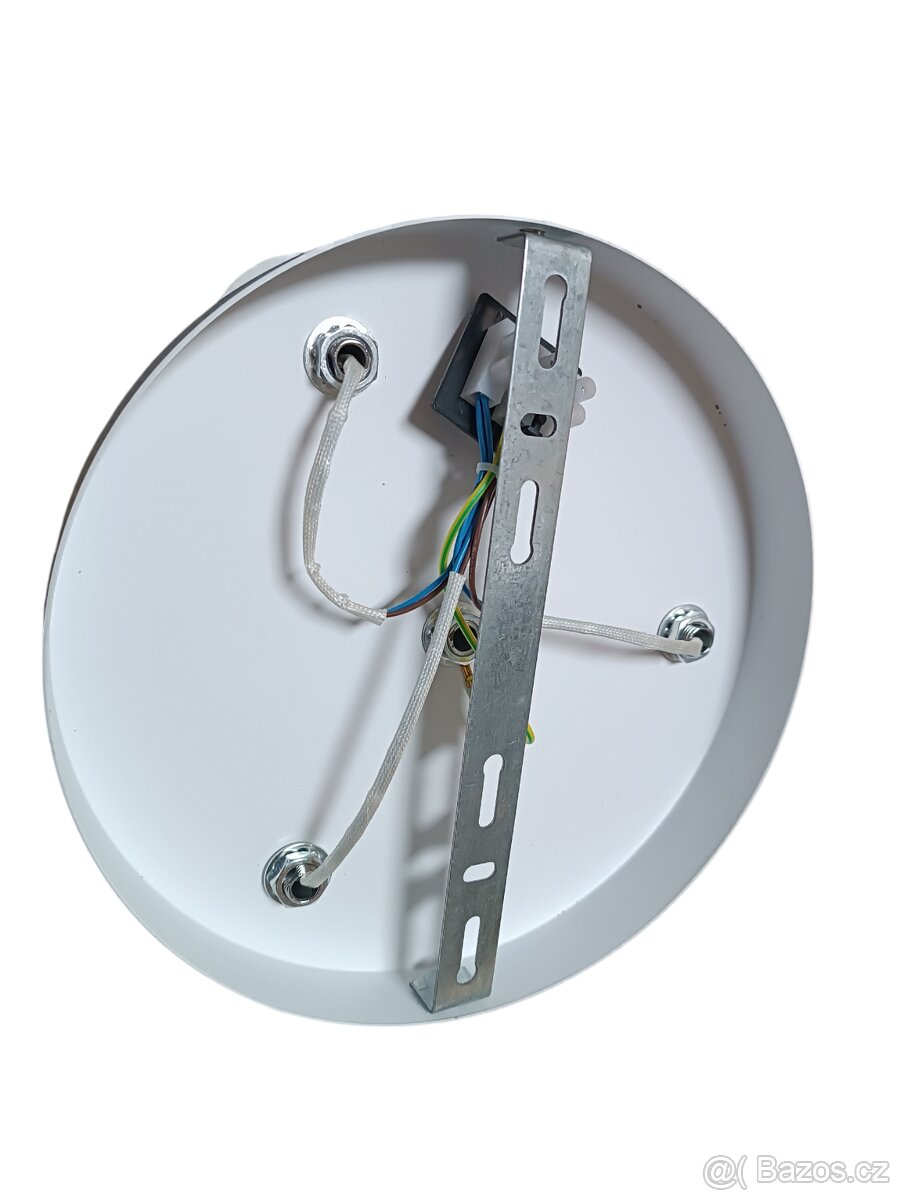 Nové stropní svítidlo na 3 žárovky - 3