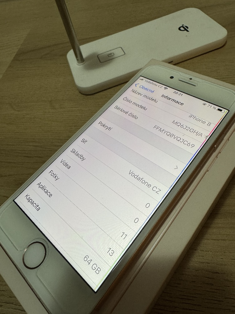 Prodám iPhone 8 GOLD 64GB v krásném stavu - 3
