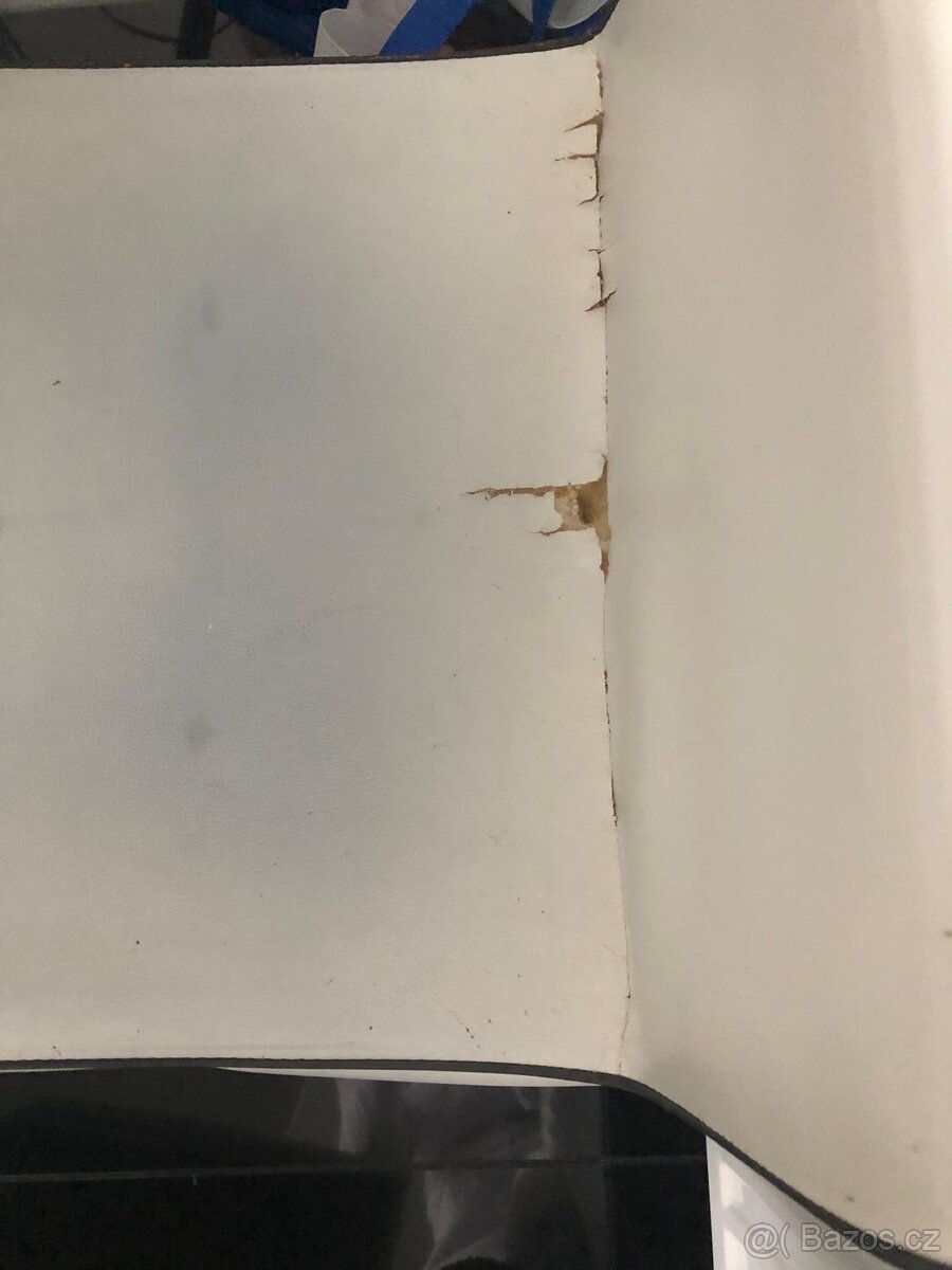 Skleněný stul a židle - 3