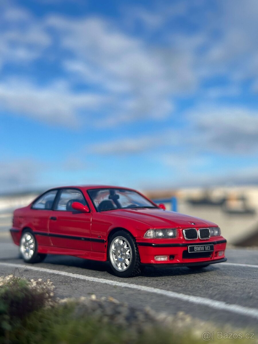 BMW predam krasny zberatelsky model. Mierka 1:18 a 1:43. - 3