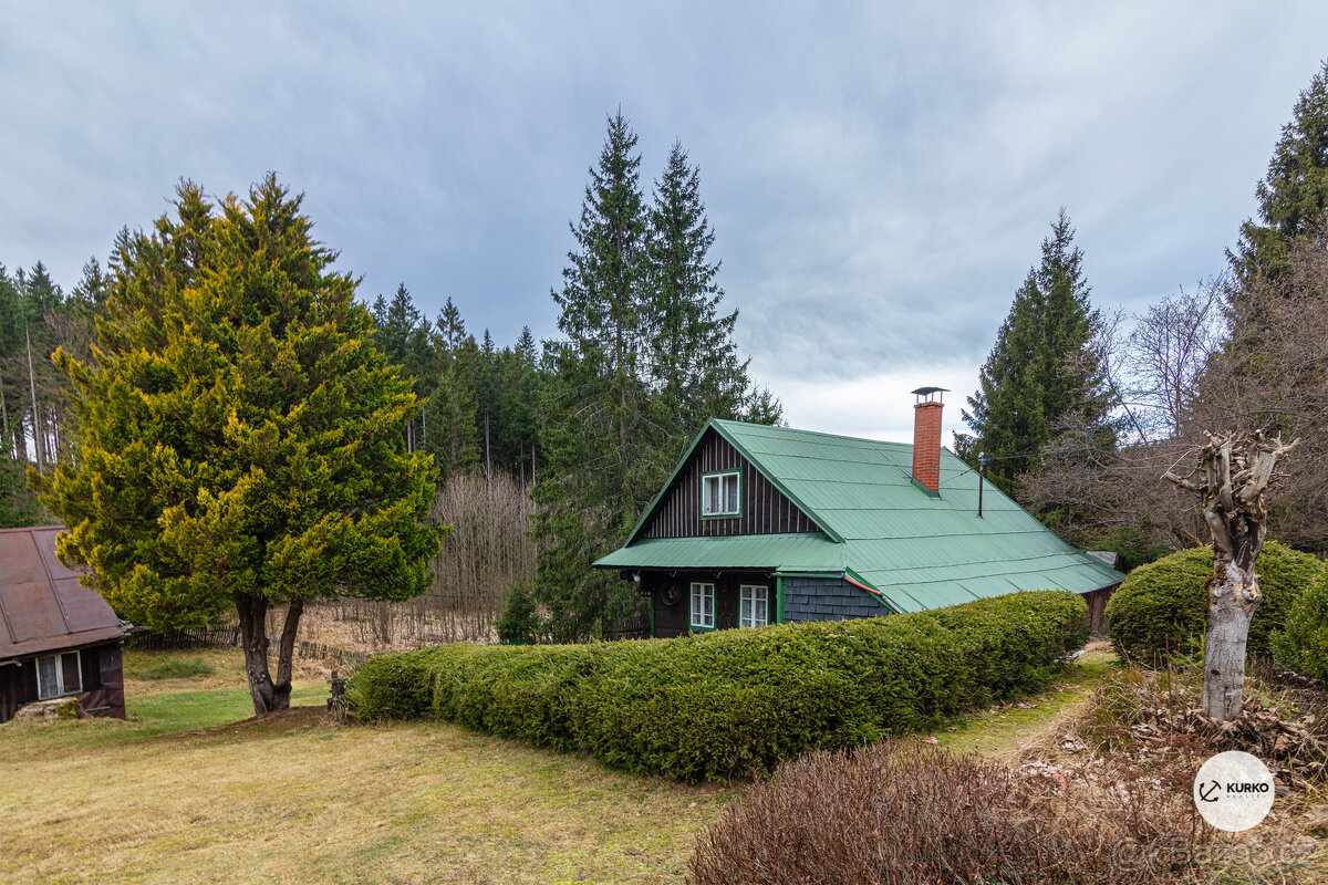 Roubená chalupa s pozemky o výměře 21.245m2 v obci Morávka - - 3