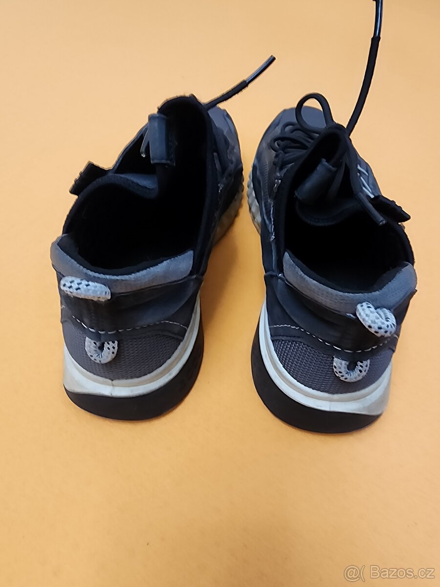 Ecco chlapecké černé botasky vel. 37 - 3