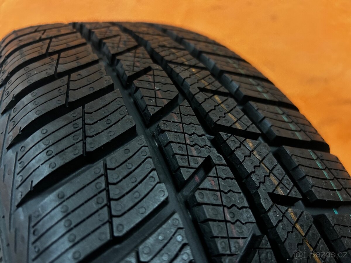 Alu Škoda + 185/60/15 TOP stav - 3