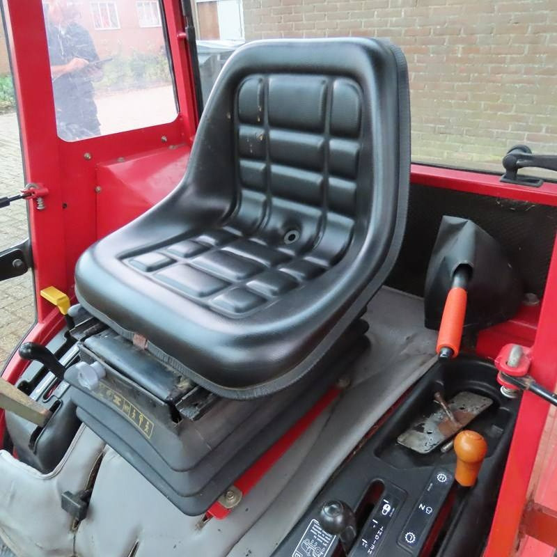 Japonský malotraktor, kabina - 3